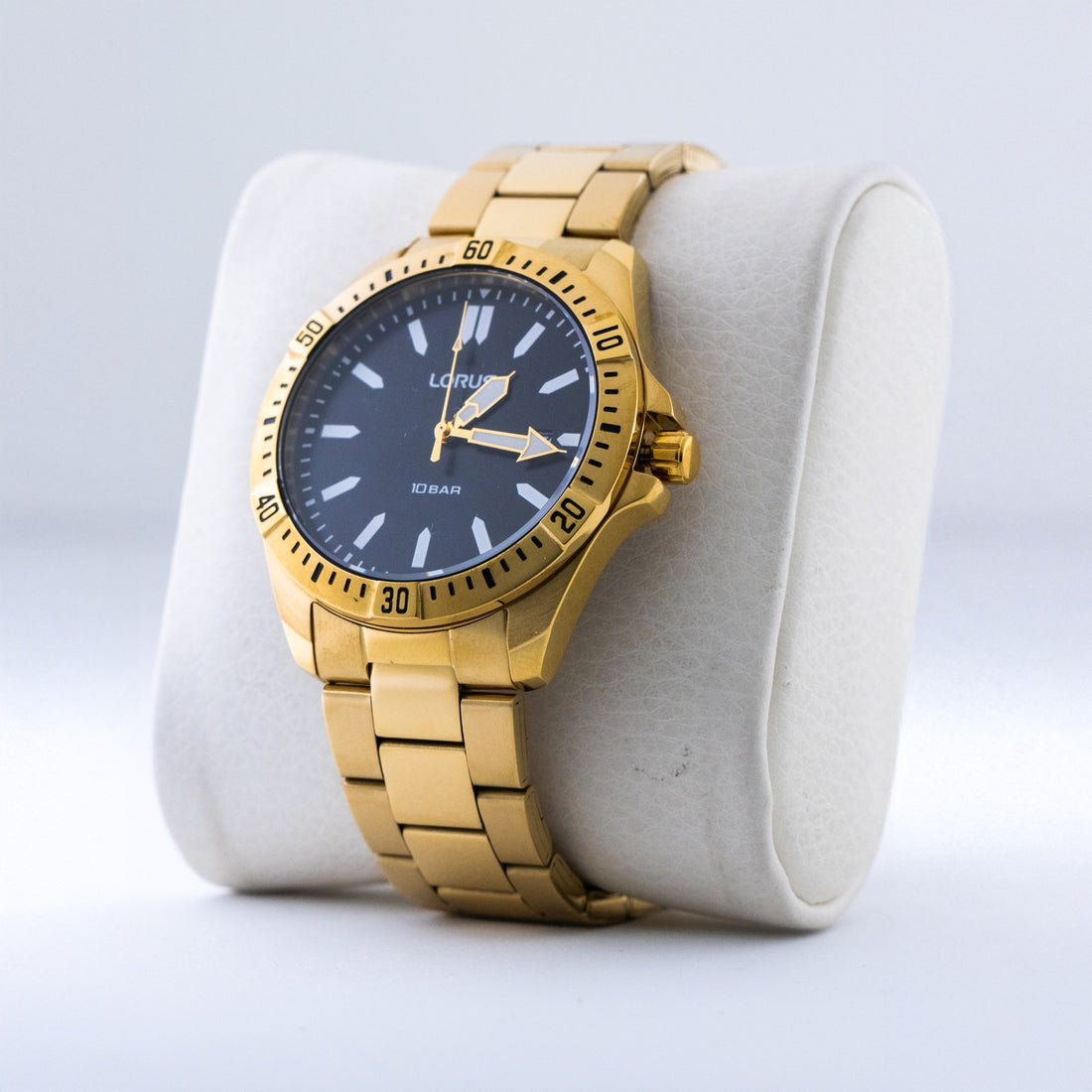 Mens Lorus. Gold Plated Black Dial